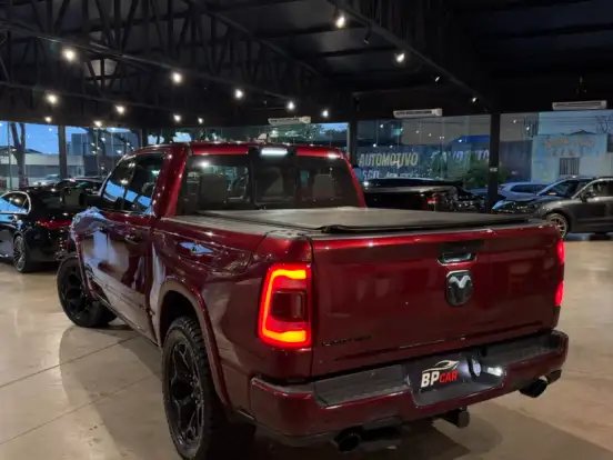 RAM-1500-5.7 V8 GASOLINA LIMITED NIGHT EDITION CD 4X4 AUTOMÁTICO RAM-1500-2023