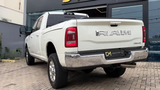 RAM-2500-6.7 I6 TURBO DIESEL LARAMIE CD 4X4 AUTOMÁTICO RAM-2500-2023