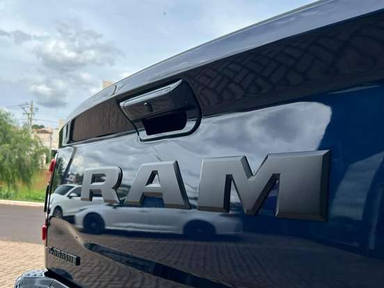 RAM-2500-6.7 I6 TURBO DIESEL LARAMIE CD 4X4 AUTOMÁTICO RAM-2500-2024