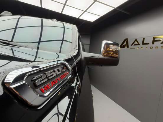 RAM-2500-6.7 I6 TURBO DIESEL LARAMIE CD 4X4 AUTOMÁTICO RAM-2500-2023