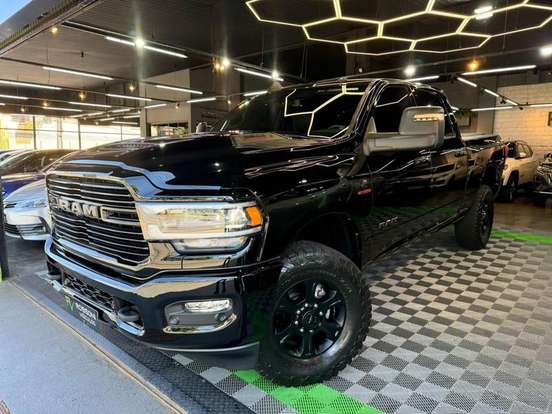 RAM-2500-6.7 I6 TURBO DIESEL LARAMIE NIGHT EDITION CD 4X4 AUTOMÁTICO RAM-2500-2023