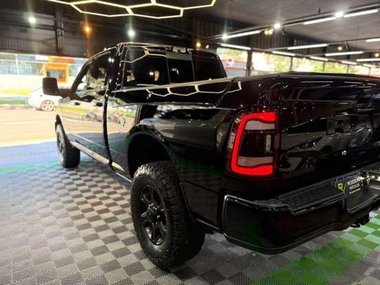 RAM-2500-6.7 I6 TURBO DIESEL LARAMIE NIGHT EDITION CD 4X4 AUTOMÁTICO RAM-2500-2023