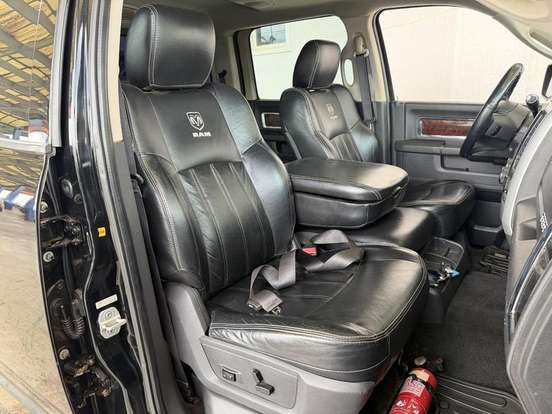 RAM-2500-6.7 LARAMIE 4X4 CD I6 TURBO DIESEL 4P AUTOMÁTICO RAM-2500-2012