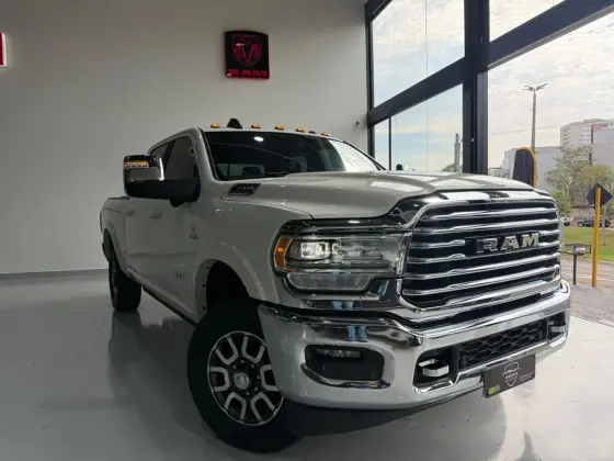 RAM 3500 6.7 I6 TURBO DIESEL LIMITED LONGHORN CD 4X4  AUTOMÁTICO