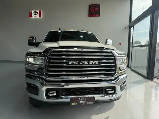 RAM-3500-6.7 I6 TURBO DIESEL LIMITED LONGHORN CD 4X4 AUTOMÁTICO RAM-3500-2024