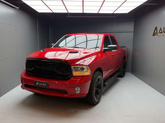 RAM-CLASSIC-5.7 V8 GASOLINA LARAMIE NIGHT EDITION CD 4X4 AUTOMÁTICO RAM-CLASSIC-2022