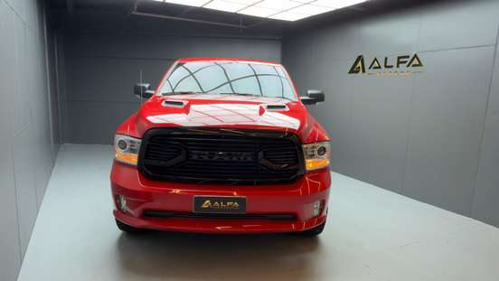 RAM-CLASSIC-5.7 V8 GASOLINA LARAMIE NIGHT EDITION CD 4X4 AUTOMÁTICO RAM-CLASSIC-2022