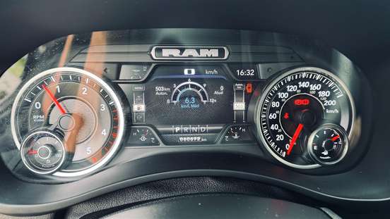 RAM-3500-6.7 I6 TURBO DIESEL LARAMIE NIGHT EDITION CD 4X4 AUTOMÁTICO RAM-3500-2022