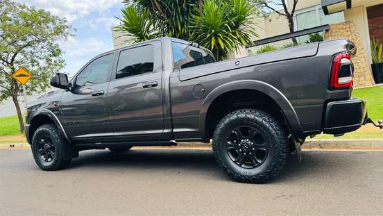 RAM-3500-6.7 I6 TURBO DIESEL LARAMIE NIGHT EDITION CD 4X4 AUTOMÁTICO RAM-3500-2022