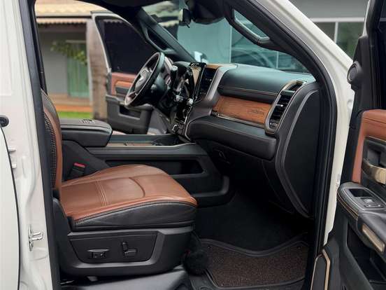 RAM-3500-6.7 I6 TURBO DIESEL LIMITED LONGHORN CD 4X4 AUTOMÁTICO RAM-3500-2023