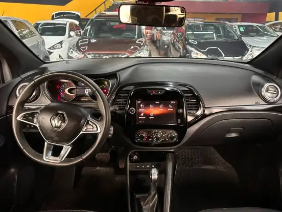 RENAULT-CAPTUR-2021