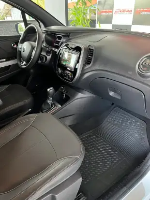 RENAULT-CAPTUR-1.6 16V SCE FLEX BOSE X-TRONIC RENAULT-CAPTUR-2020