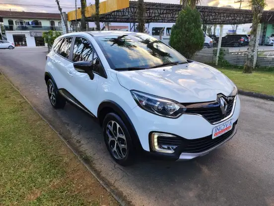 RENAULT-CAPTUR-2018