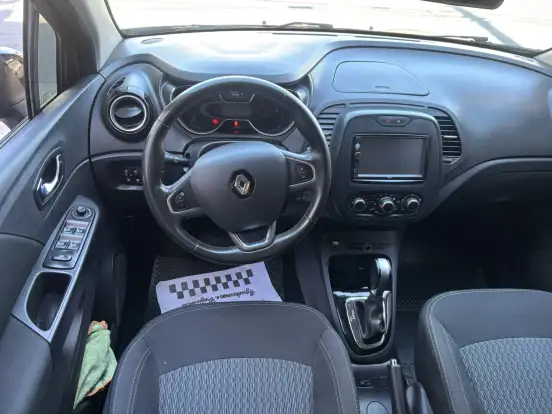 RENAULT-CAPTUR-2018
