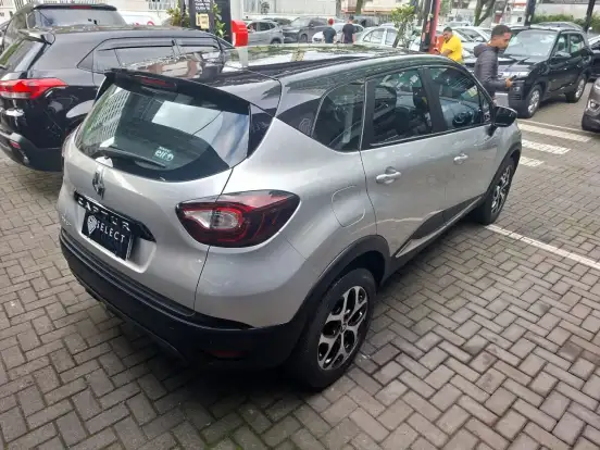 RENAULT-CAPTUR-2018