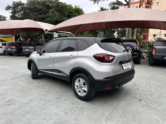 RENAULT-CAPTUR-2020