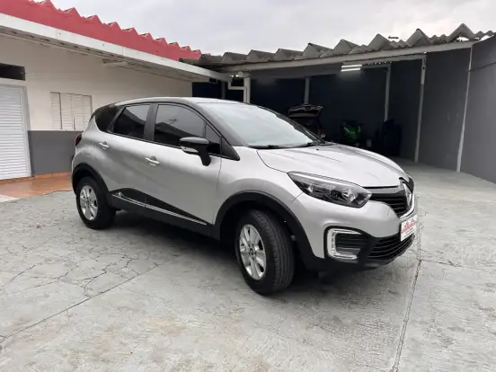 RENAULT-CAPTUR-2020