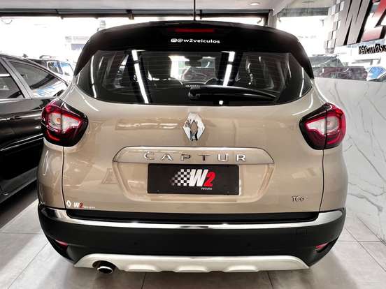 RENAULT-CAPTUR-2021