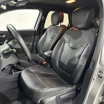 RENAULT-CAPTUR-2021