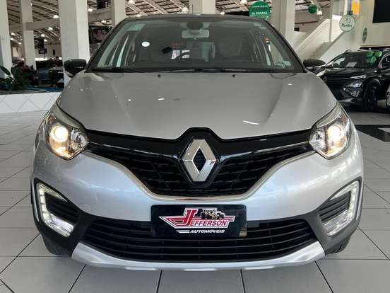 RENAULT-CAPTUR-2017