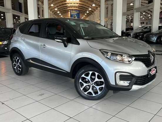 RENAULT-CAPTUR-2017