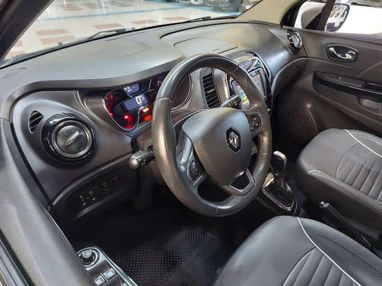 RENAULT-CAPTUR-2017