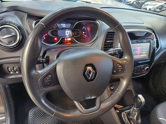 RENAULT-CAPTUR-2017