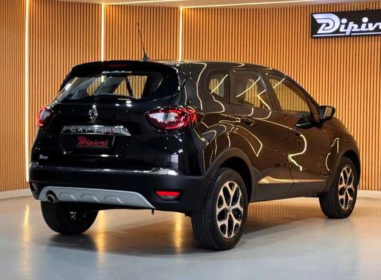 RENAULT-CAPTUR-2018