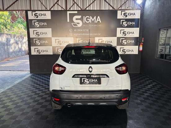 RENAULT-CAPTUR-2018