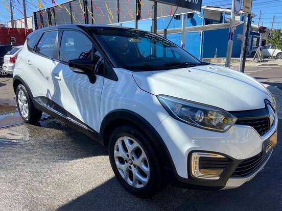 RENAULT-CAPTUR-2018