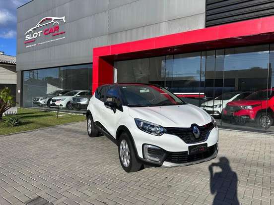 RENAULT-CAPTUR-2017