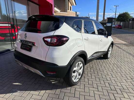 RENAULT-CAPTUR-2017