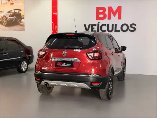 RENAULT-CAPTUR-2017