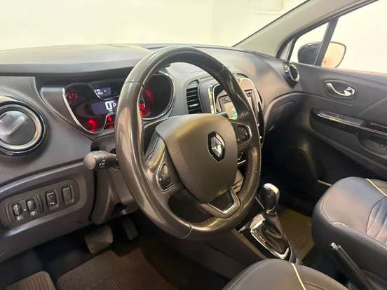 RENAULT-CAPTUR-2018