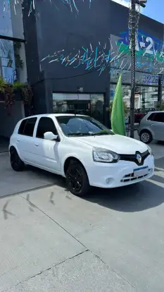 RENAULT-CLIO-2015