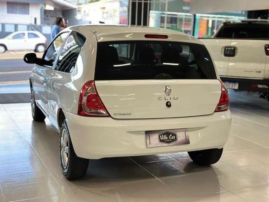 RENAULT-CLIO-2013