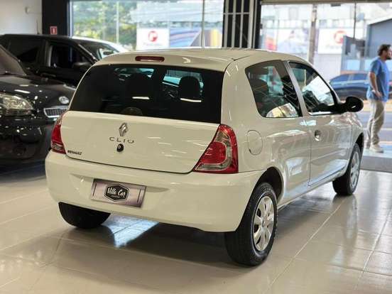 RENAULT-CLIO-2013