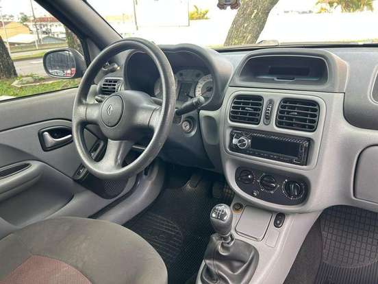 RENAULT-CLIO-2006