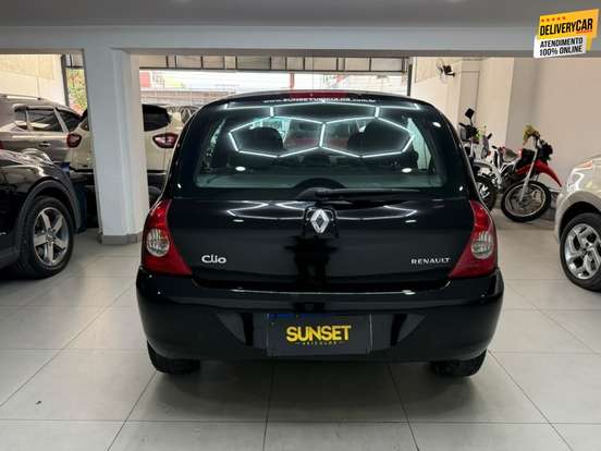 RENAULT-CLIO-2011