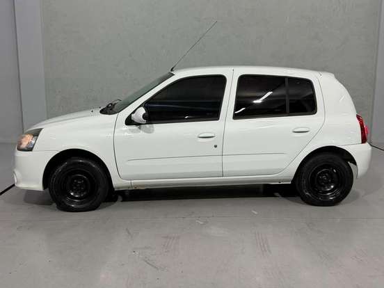 RENAULT-CLIO-2015