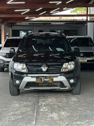 RENAULT-DUSTER-2016