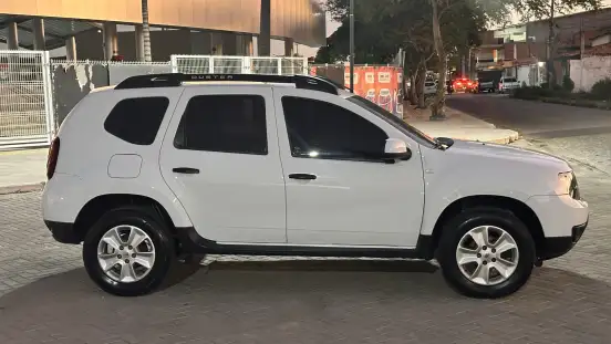 RENAULT-DUSTER-2019