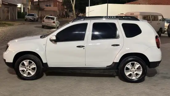 RENAULT-DUSTER-2019