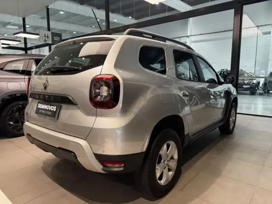 RENAULT-DUSTER-2021