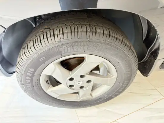 RENAULT-DUSTER-2014