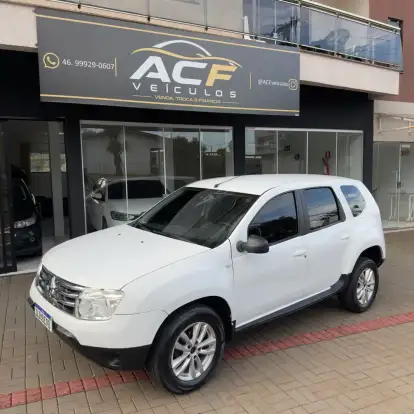 RENAULT-DUSTER-2014