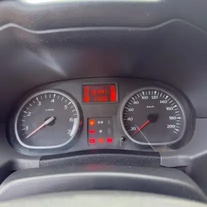 RENAULT-DUSTER-2014