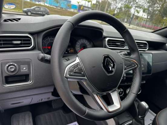 RENAULT-DUSTER-2025