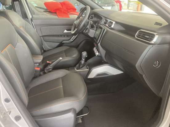 RENAULT-DUSTER-2025