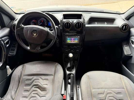RENAULT-DUSTER-2016